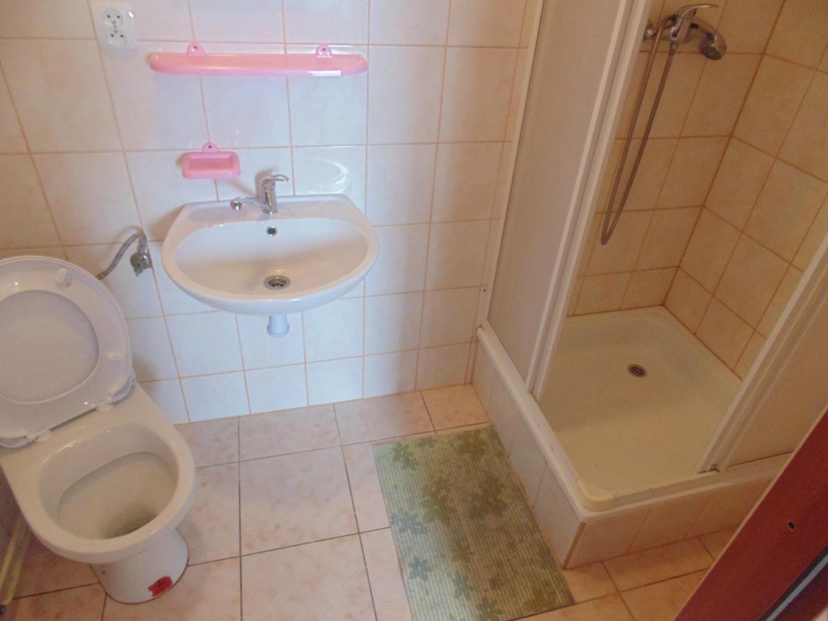 U Karola Lägenhet Ujście-Darłowskie Exteriör bild